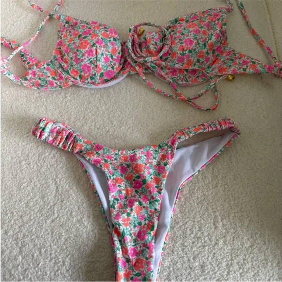 Bikini Bundle - Picture 5 of 16